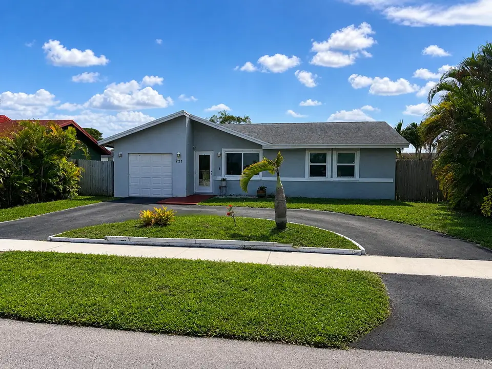 721 SW 79th Avenue, North Lauderdale, FL 33068 North Lauderdale