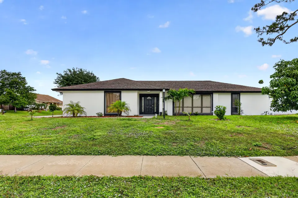 4831 Dorchester Mews, Haverhill, FL 33415 Haverhill
