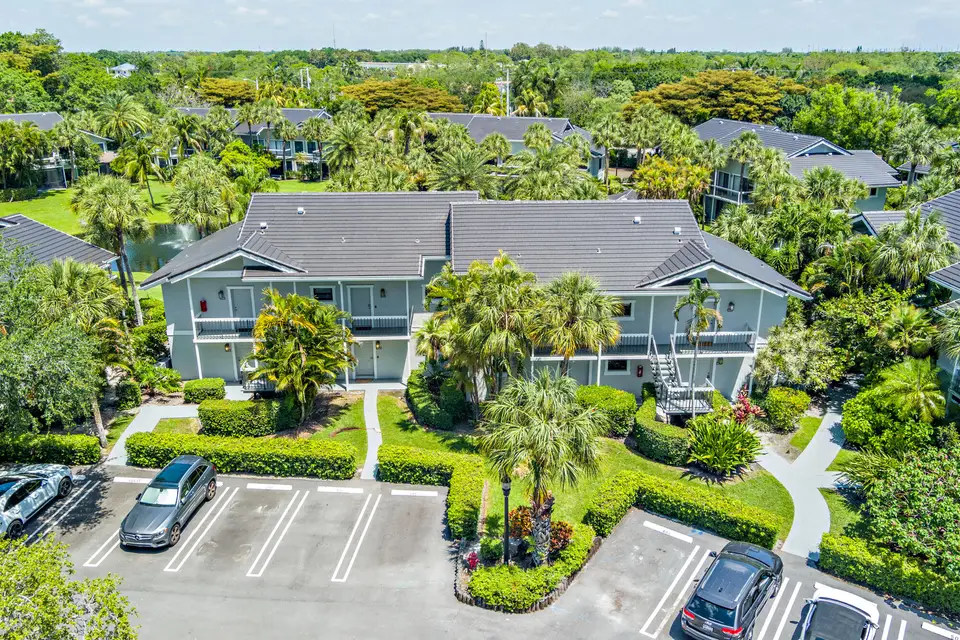 11863 Wimbledon Circle 501/500, Wellington, FL 33414 Wellington