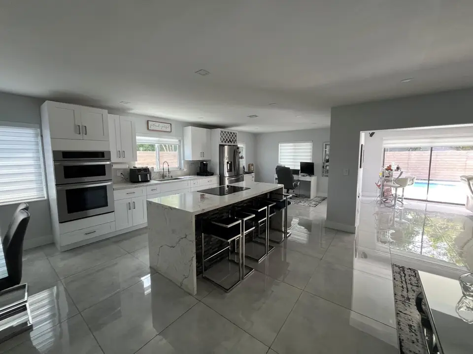 6800 SW 7th Place, North Lauderdale, FL 33068 North Lauderdale