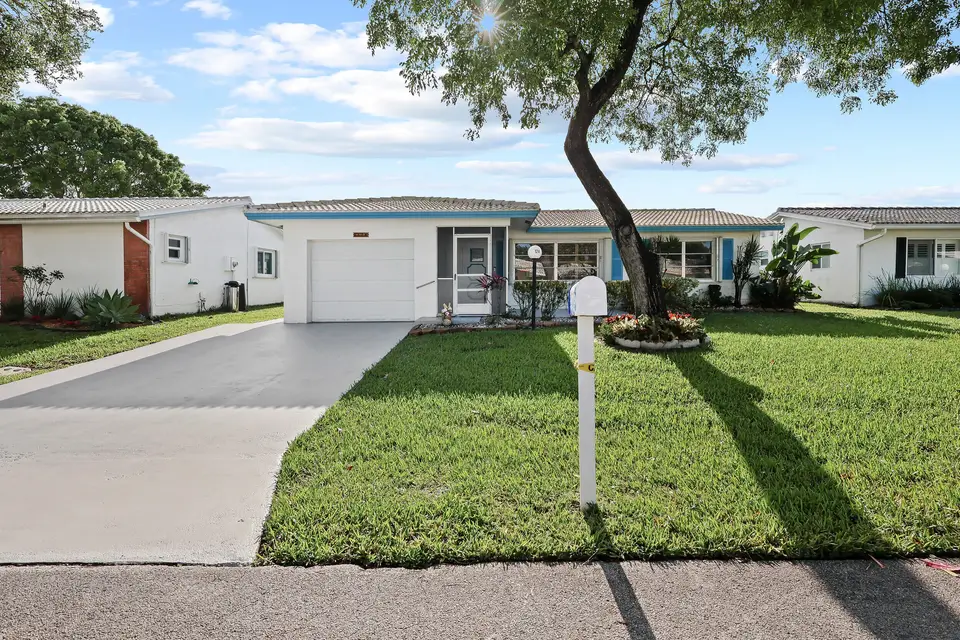 1124 NW 90th Way, Plantation, FL 33322 Plantation