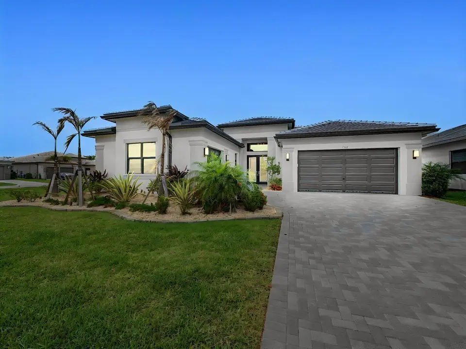 11347 SW Sea Cove Lane, Port St. Lucie, FL 34987 Port St. Lucie