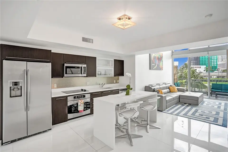 90 SW 3rd Street Th300b, Miami, FL 33130 Miami