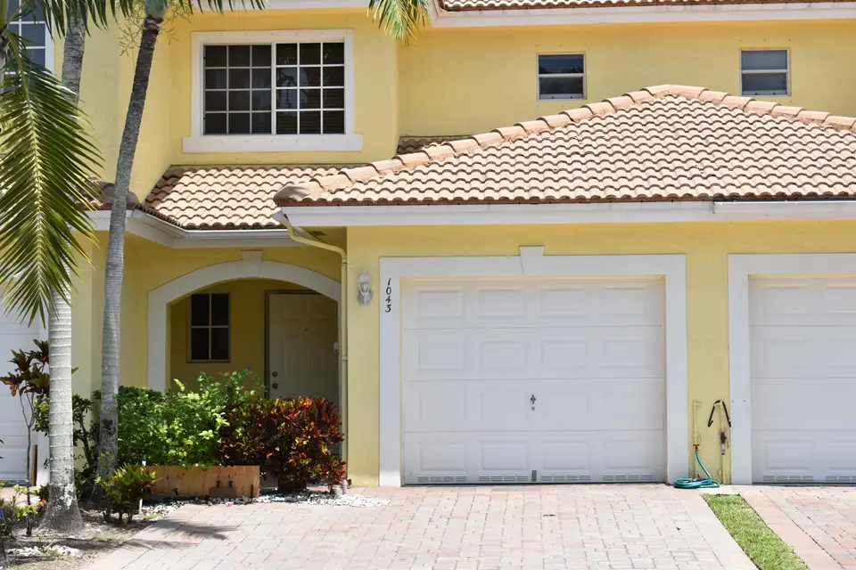 1043 Imperial Lake Road, Lake Belvedere Estates, FL 33413 Lake Belvedere Estates