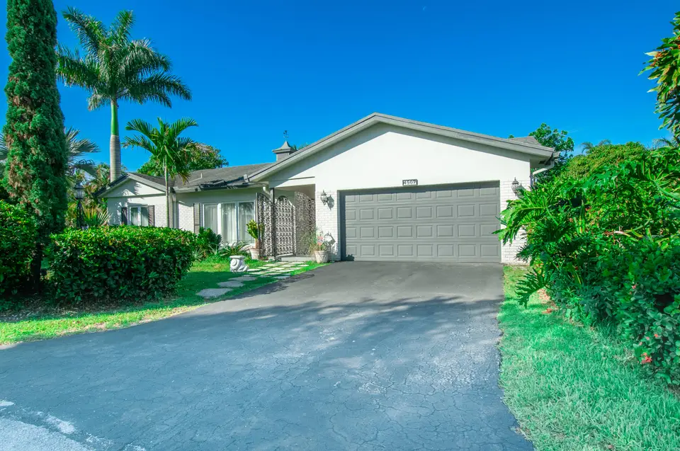 4507 Norfolk Island Pine Drive, Tamarac, FL 33319 Tamarac