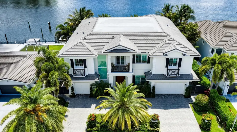 7212 NE 8th Drive, Boca Raton, FL 33487 Boca Raton