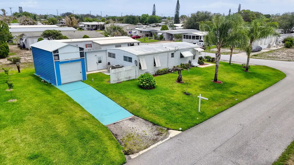 7102 SE Bluebird Circle, Hobe Sound, FL 33455 Hobe Sound
