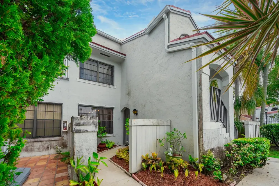 11964 NW 11th Street 11964, Pembroke Pines, FL 33026 Pembroke Pines