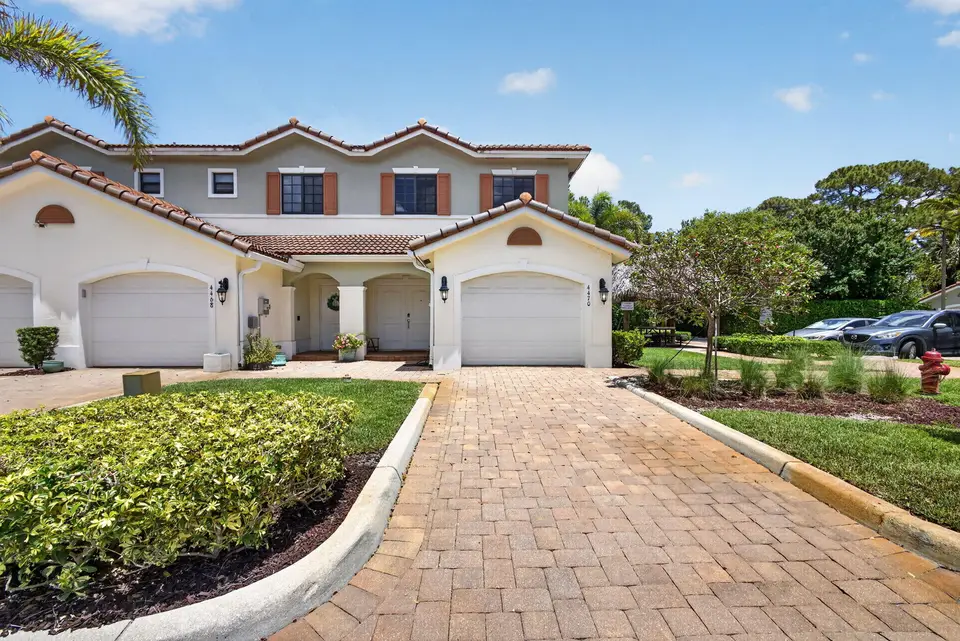 4470 Leo Lane, Riviera Beach, FL 33410 Riviera Beach