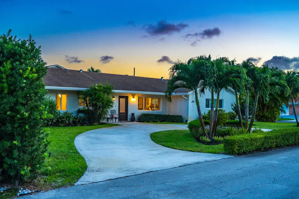 1058 NW 6th Drive, Boca Raton, FL 33486 Boca Raton