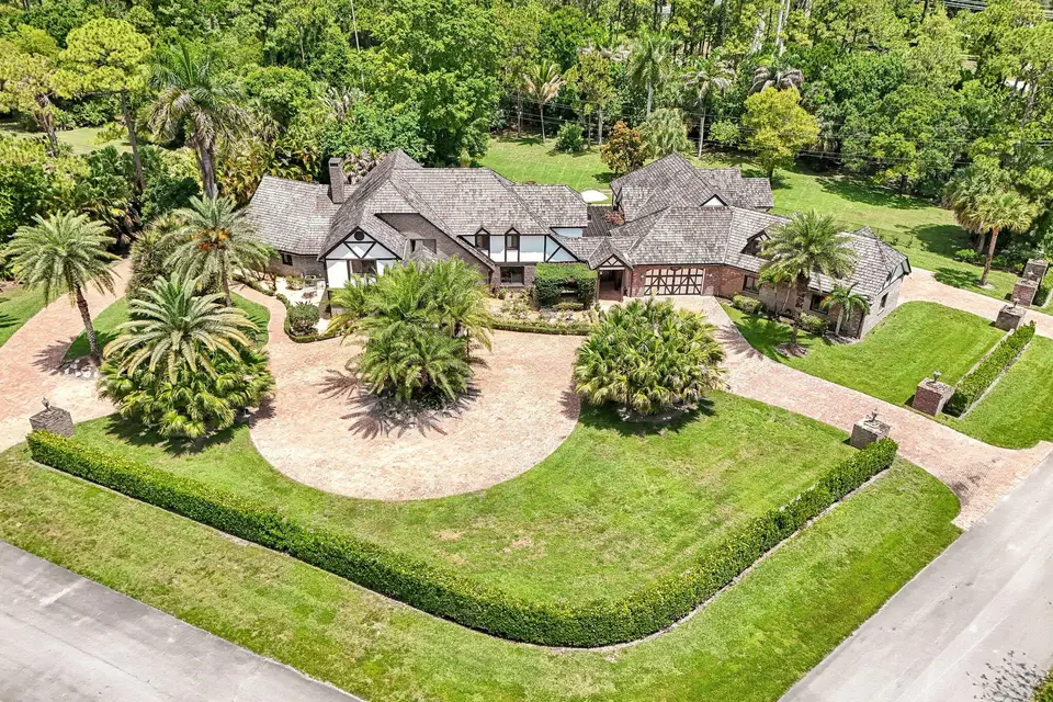 14900 Stirrup Lane, Wellington, FL 33414 Wellington