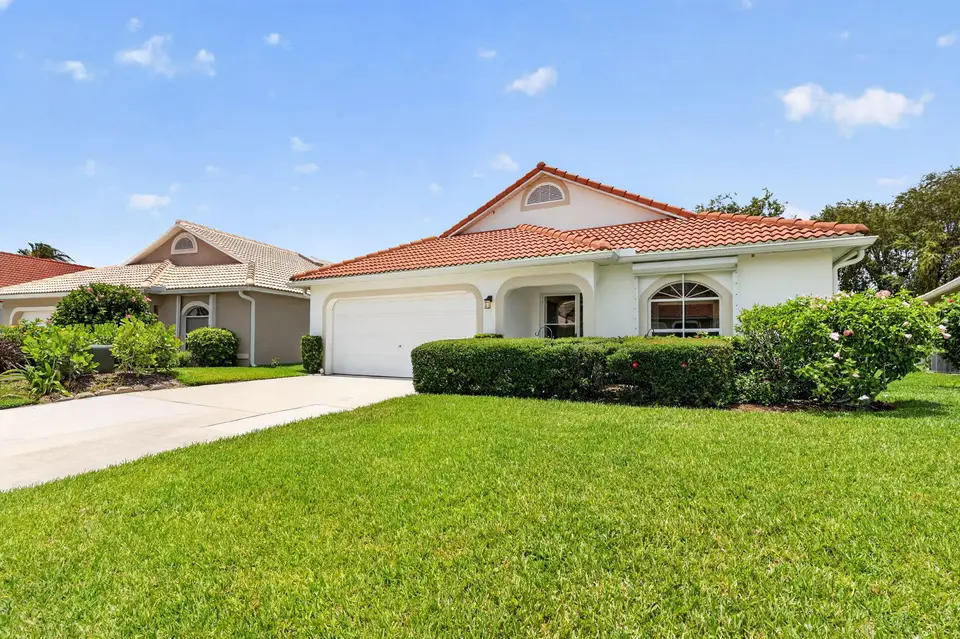 6066 SE Grand Cay Court, Stuart, FL 34997 Stuart