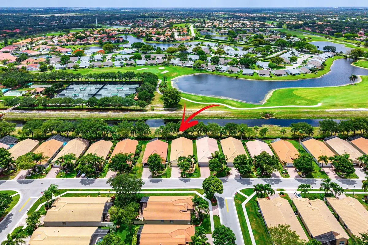 Lovely Private Lot!