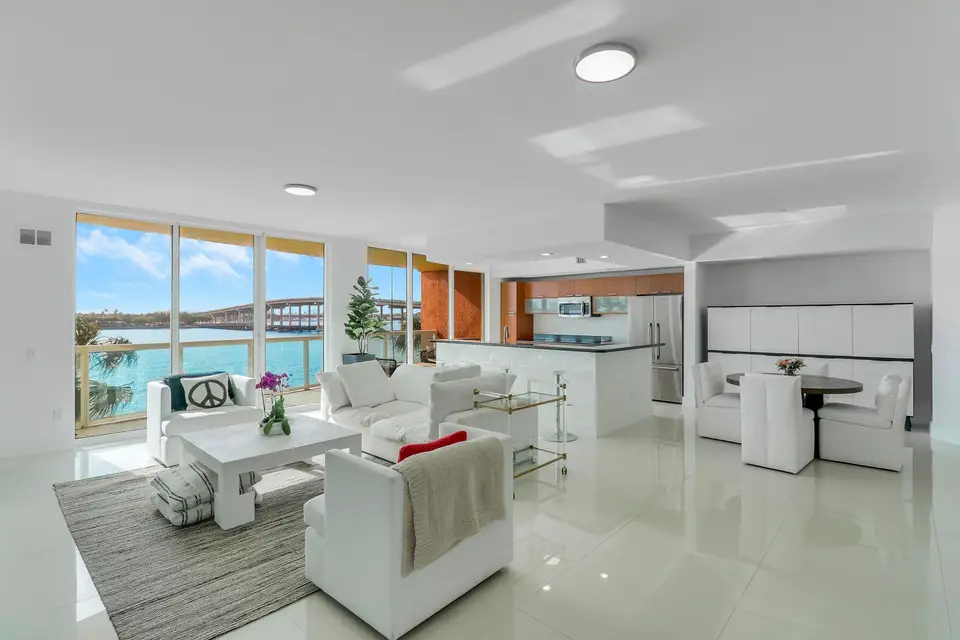2640 Lake Shore Drive 307, Riviera Beach, FL 33404 Riviera Beach
