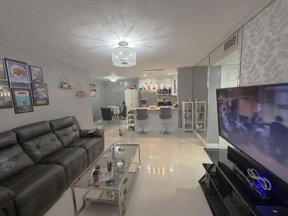6575 W 27th Court 21-46, Hialeah, FL 33016 Hialeah