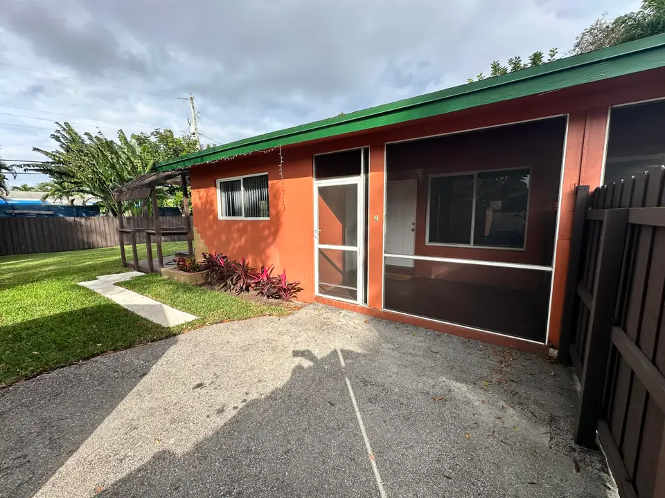 61 NW 35th Street 2, Oakland Park, FL 33309 Oakland Park