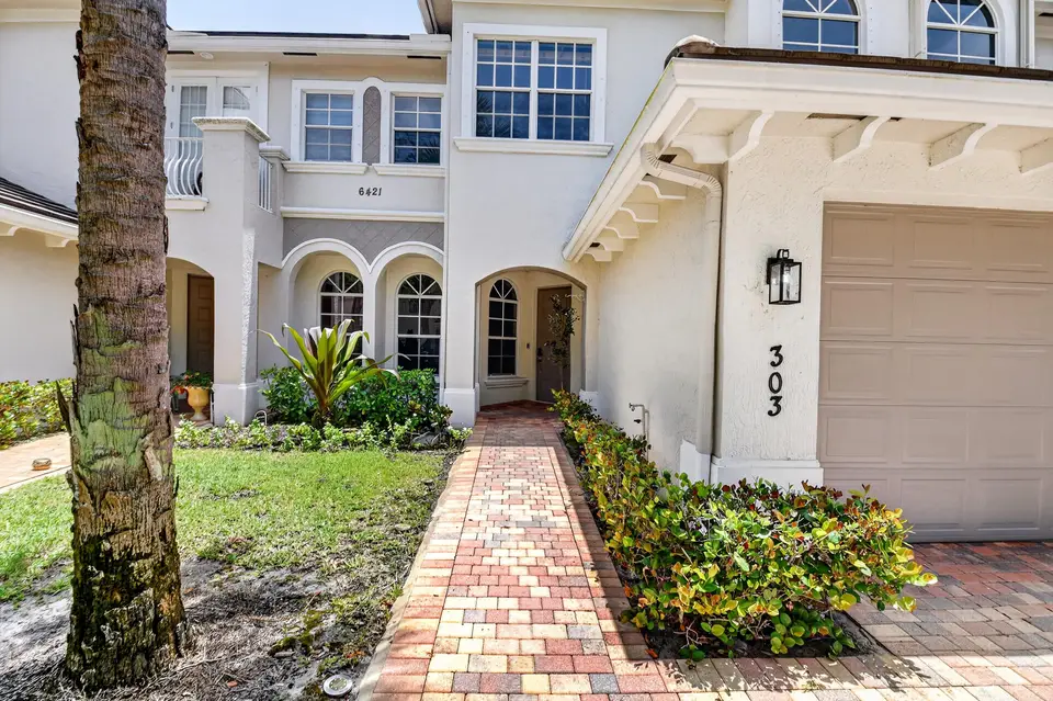 6421 Bella Circle 303, Boynton Beach, FL 33437 Boynton Beach