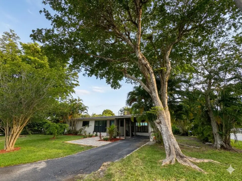 2513 NW 8th Avenue, Fort Lauderdale, FL 33311 Fort Lauderdale