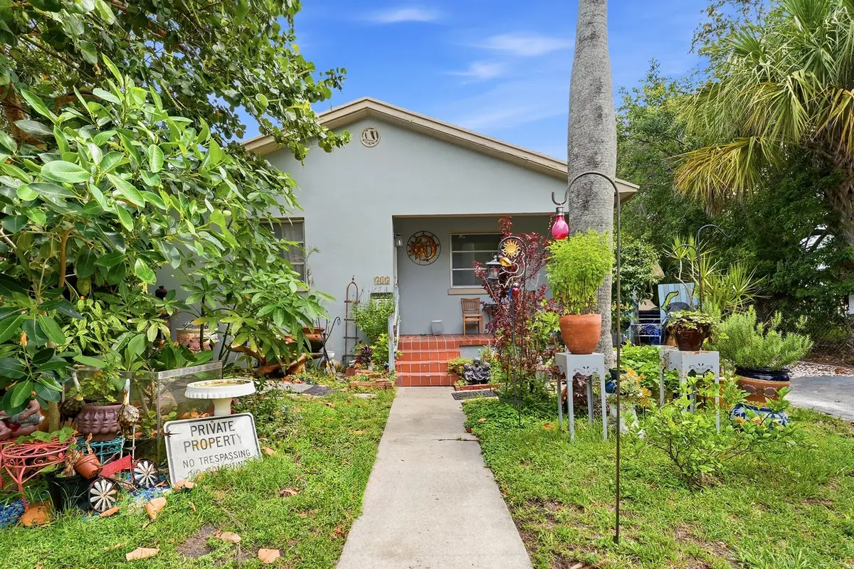 515 Biscayne Dr.