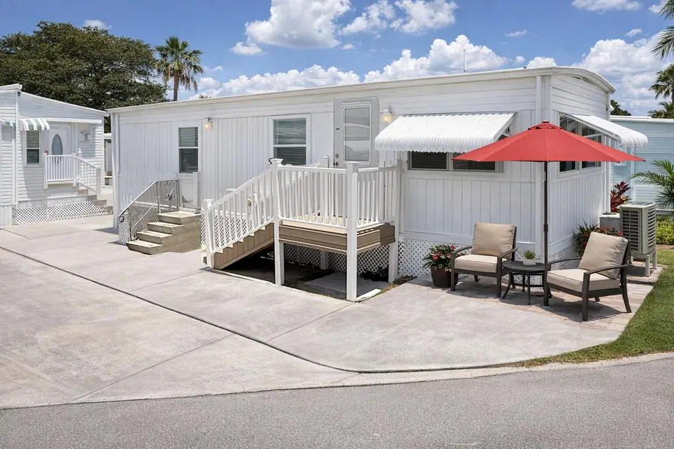 206 Eagle Drive E, Briny Breezes, FL 33435 Briny Breezes