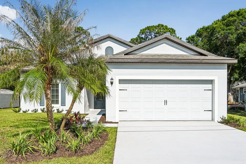 5204 Palm Drive, Fort Pierce, FL 34982 Fort Pierce