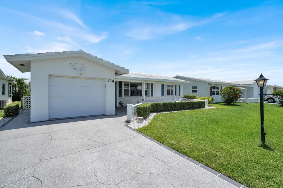 714 SW 16th Street, Boynton Beach, FL 33426 Boynton Beach