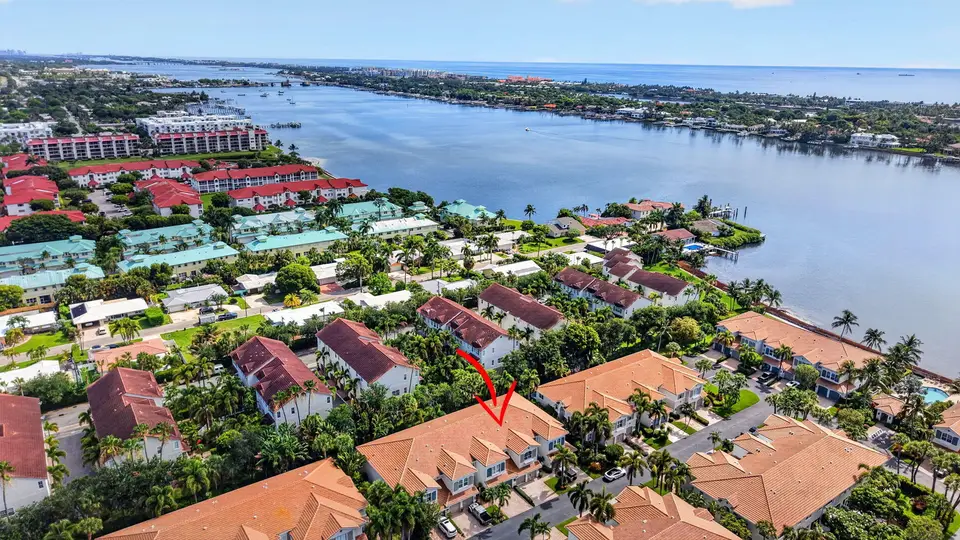 124 Las Brisas Circle, Hypoluxo, FL 33462 Hypoluxo