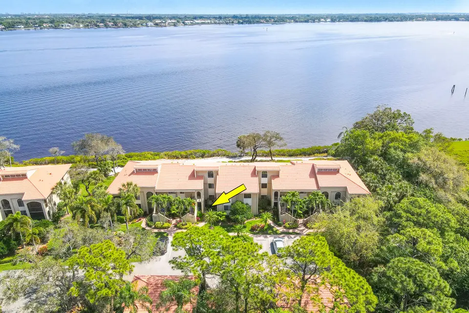 2570 NW Seagrass Drive 3a, Palm City, FL 34990 Palm City