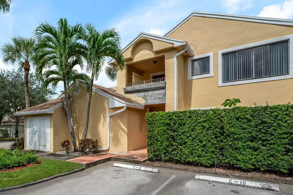151 SW 95th Terrace 106, Pembroke Pines, FL 33025 Pembroke Pines
