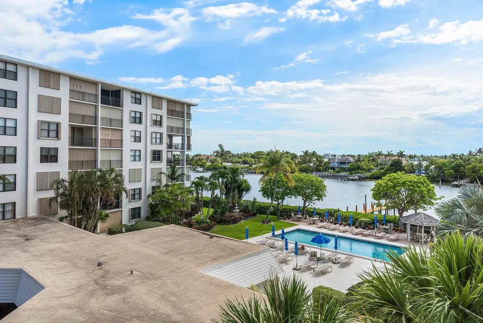 3545 S Ocean Boulevard 405, South Palm Beach, FL 33480 South Palm Beach
