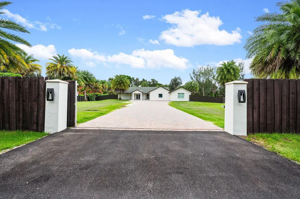 5700 SW 196th Lane, Southwest Ranches, FL 33332 Southwest Ranches