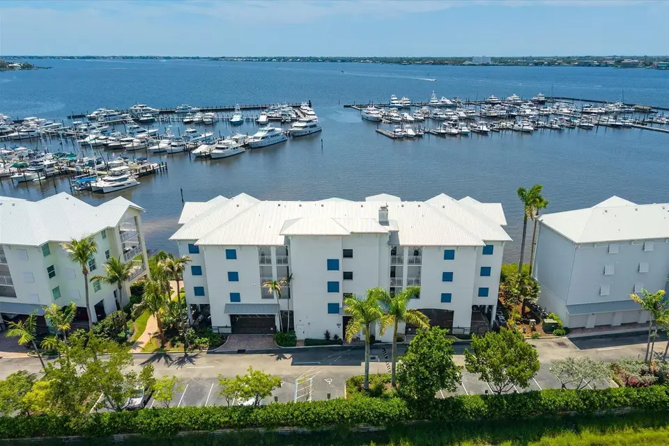 715 NW Flagler Avenue 302, Stuart, FL 34994 Stuart