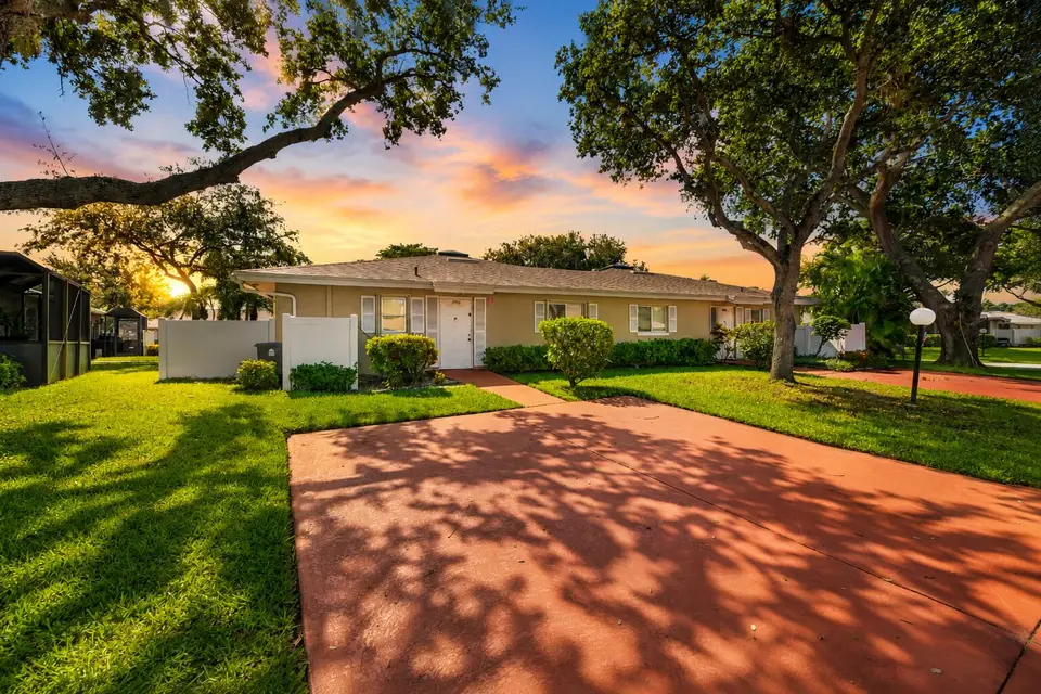 18762 Candlewick Drive, Boca Raton, FL 33496 Boca Raton
