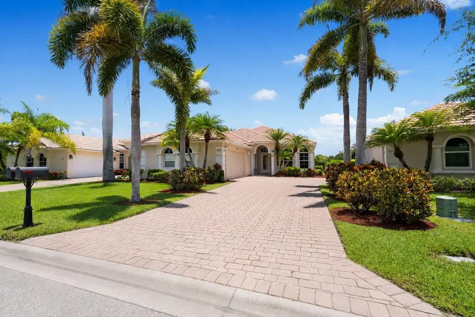 4503 NW Red Maple Drive, Jensen Beach, FL 34957 Jensen Beach