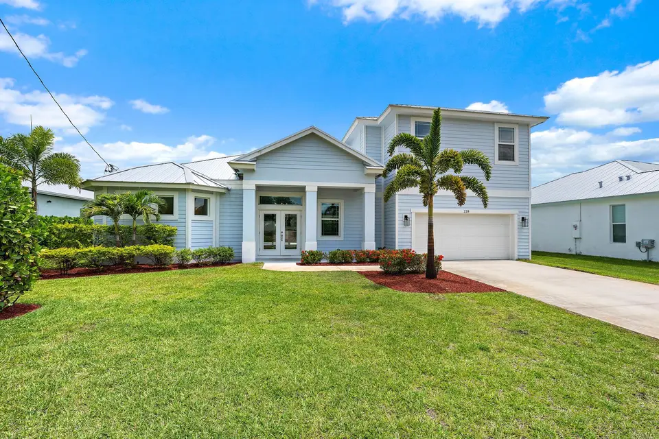 228 SW Indian Groves Drive, Stuart, FL 34994 Stuart