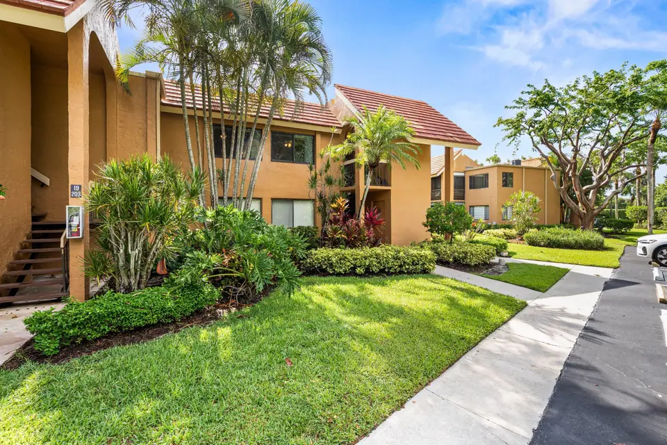 11262 Green Lake Drive 204, Boynton Beach, FL 33437 Boynton Beach