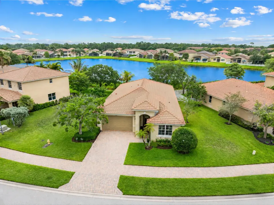 3392 SW Porpoise Circle, Stuart, FL 34997 Stuart