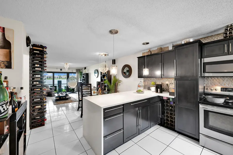 627 Banks Road 48, Margate, FL 33063 Margate