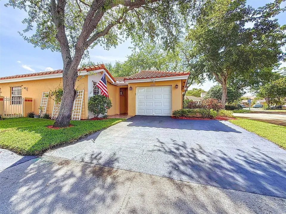 1420 Seagrape Circle, Weston, FL 33326 Weston