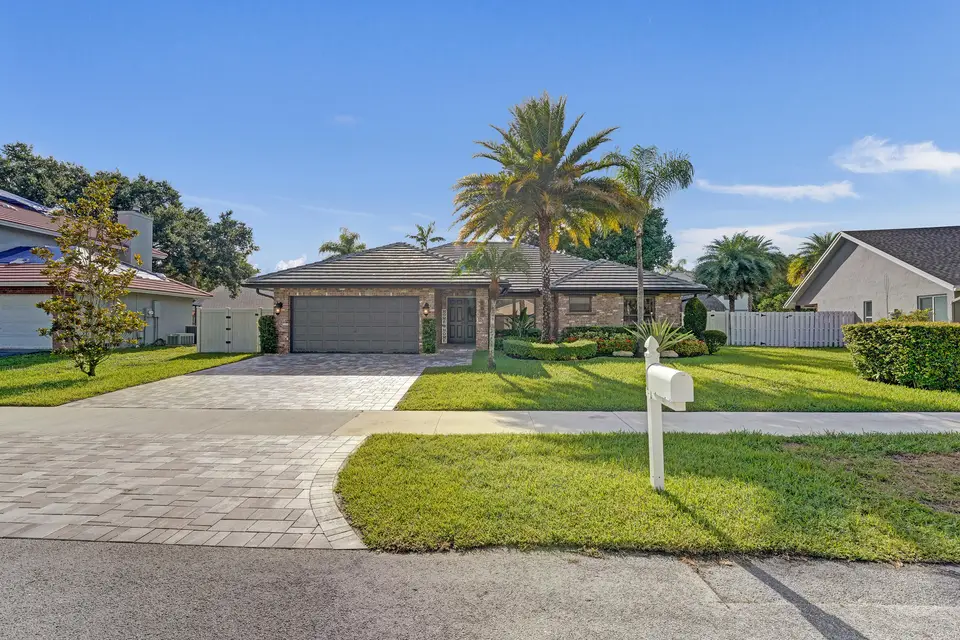 800 Blue Ridge Way, Davie, FL 33325 Davie