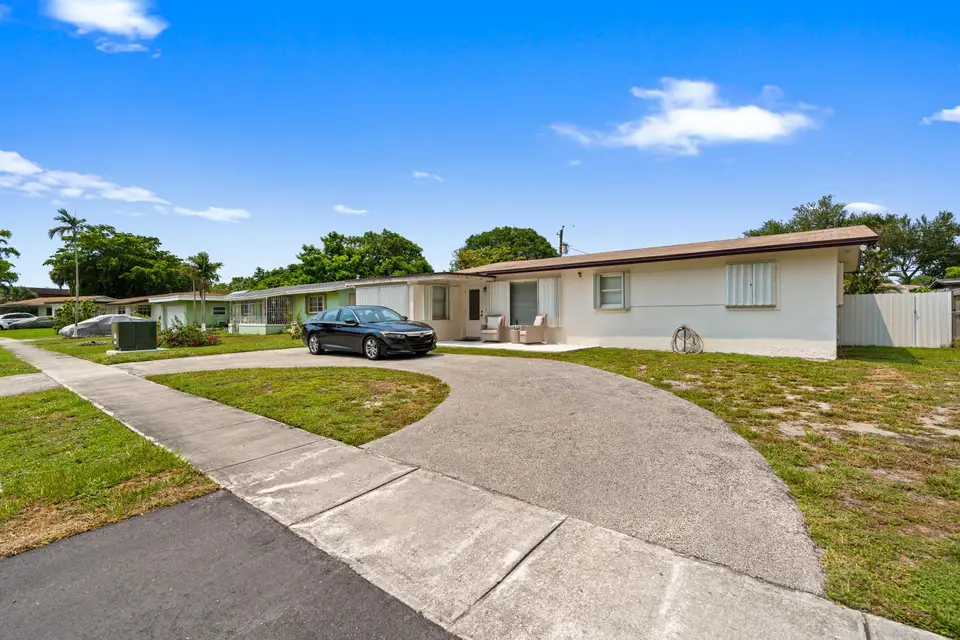 270 Iowa Avenue, Fort Lauderdale, FL 33312 Fort Lauderdale