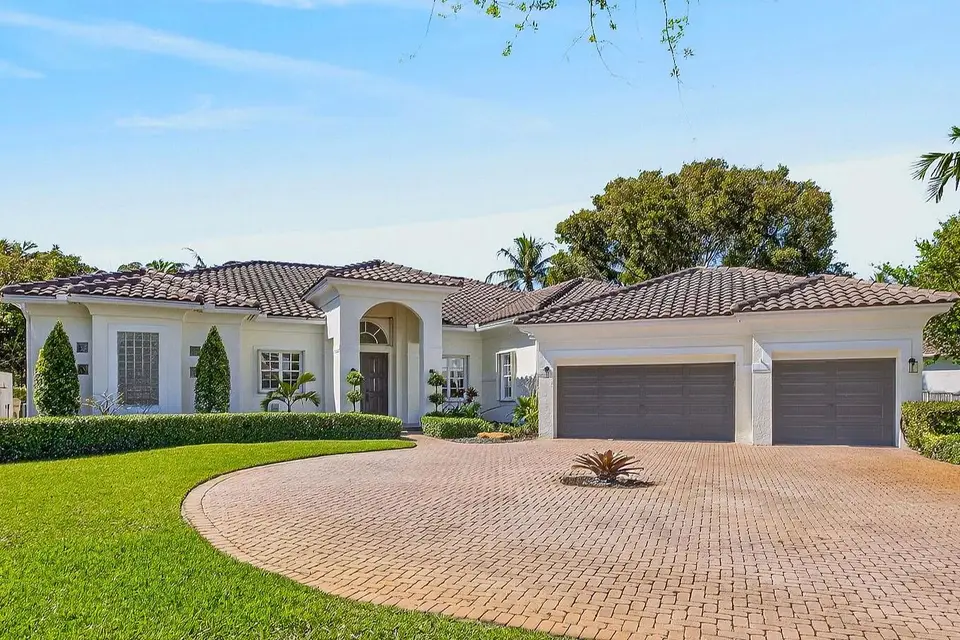 15554 SW 16th Street, Davie, FL 33326 Davie