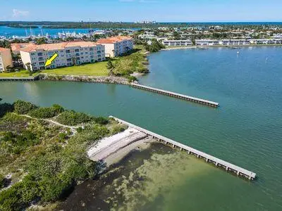 4 Harbour Isle Drive E 106, Fort Pierce, FL 34949 Fort Pierce