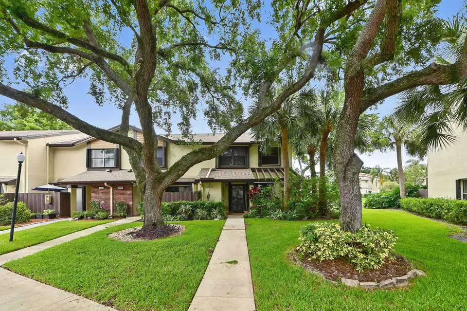 4587 Carambola Circle S 27218, Coconut Creek, FL 33066 Coconut Creek