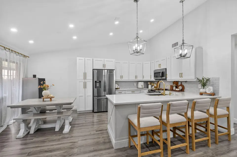 414 Springdale Circle, Palm Springs, FL 33461 Palm Springs