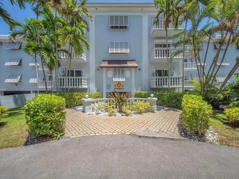 1150 Madruga Avenue C302, Miami, FL 33146 Miami