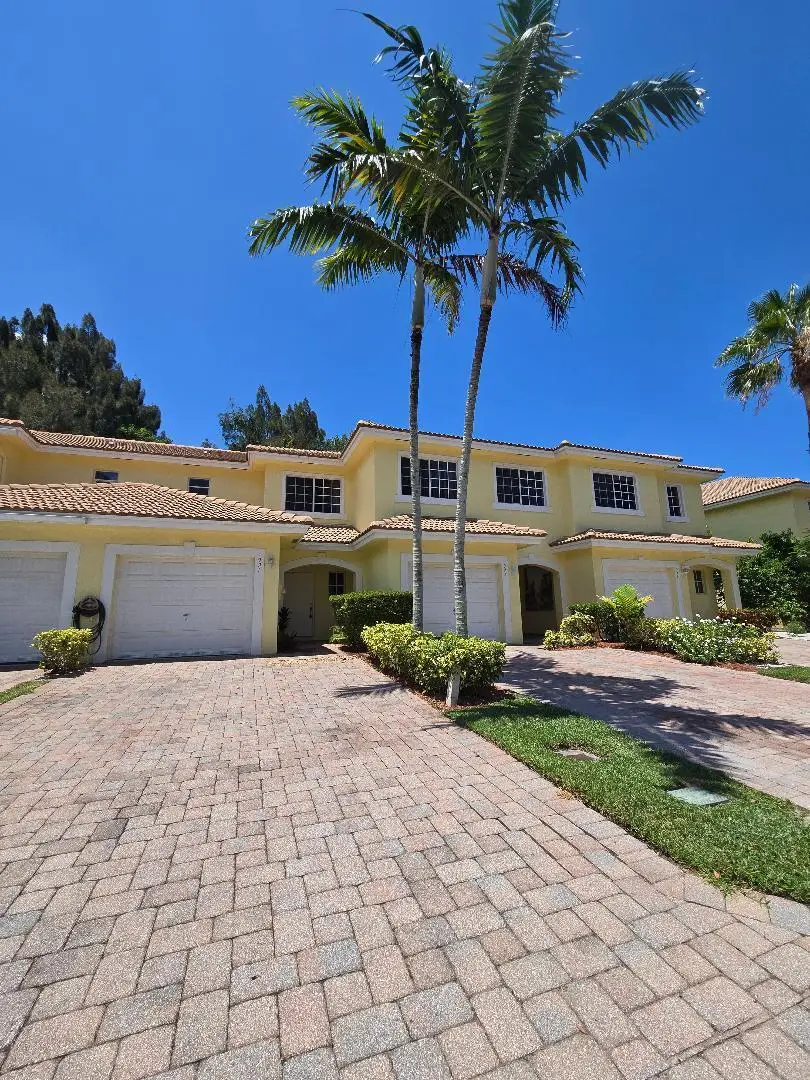 921 Imperial Lake Road, West Palm Beach, FL 33413 West Palm Beach