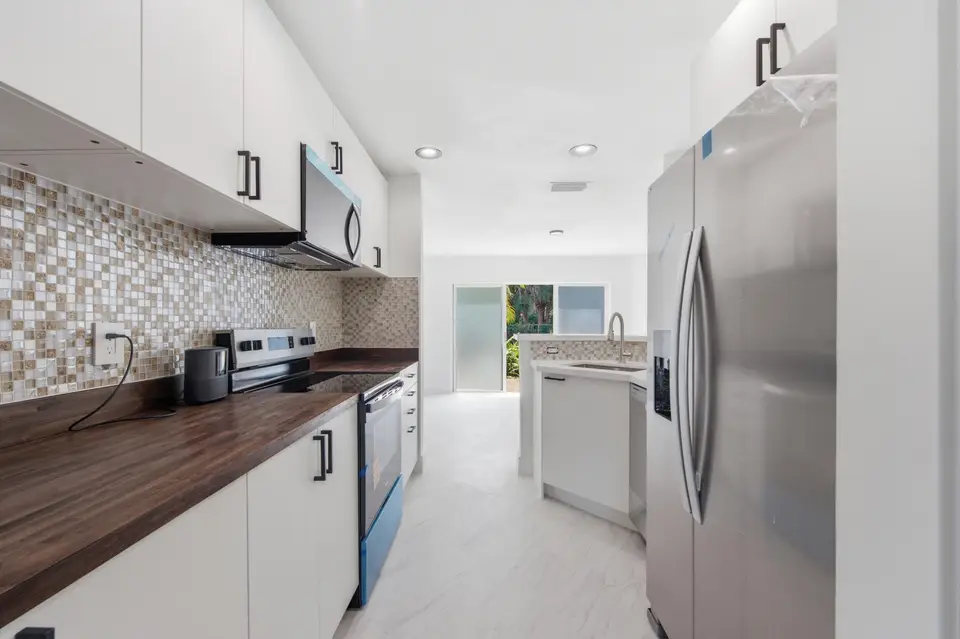 2824 NW 99th Terrace, Sunrise, FL 33322 Sunrise