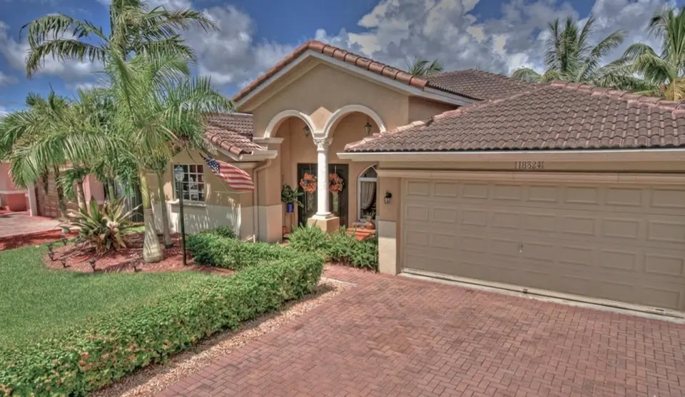 18324 SW 149th Place, Miami, FL 33187 Miami