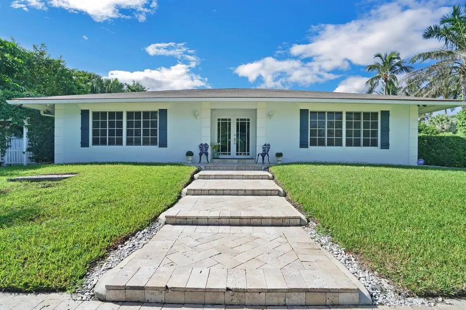 17 E Ocean Avenue, Ocean Ridge, FL 33435 Ocean Ridge